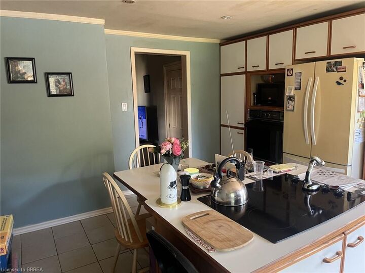 Property Photo: 42 Chatham Street ON N3T 2N6