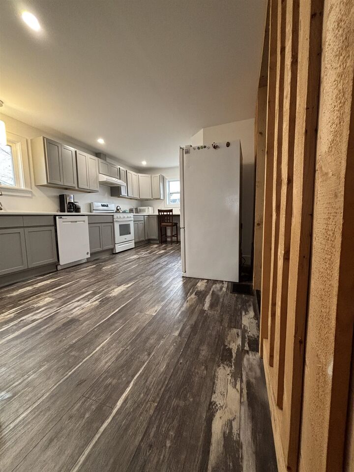Property Photo: 7651-7653 St. Peters Road PE C0A 1S0