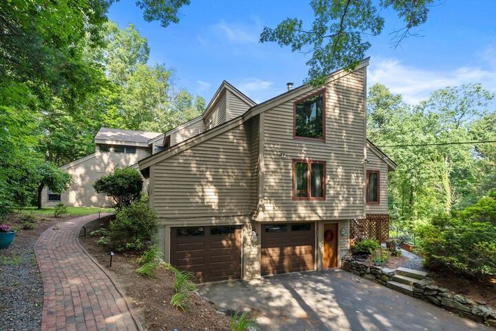 Property Photo: 7 Hilltop Ln MA 01701