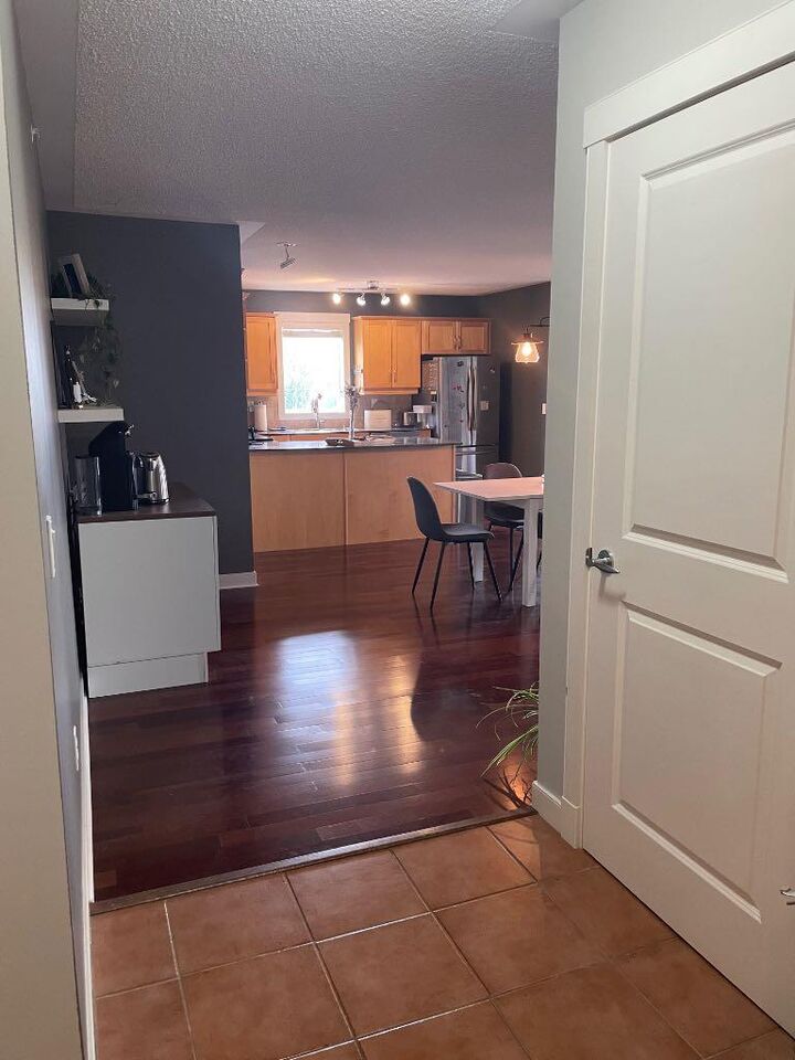 Property Photo: 2233 34 Avenue SW 320 AB T2T 6N2
