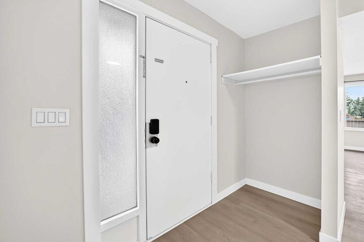 Property Photo: 6408 4 Street NE 1 AB T2K 5M8