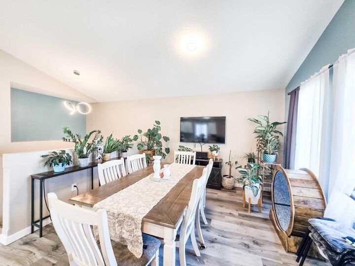 Property Photo: 4819 17 Avenue AB T7E 1G4