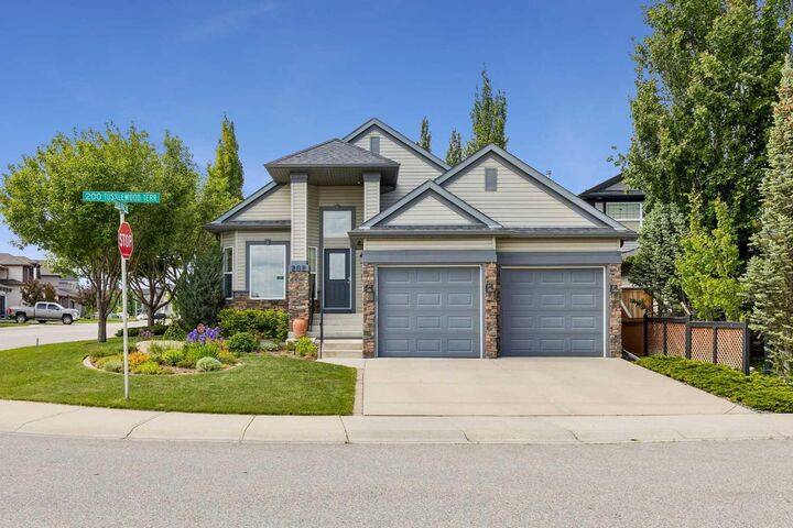 Property Photo: 202 Tusslewood Terrace NW AB T3L 2W5