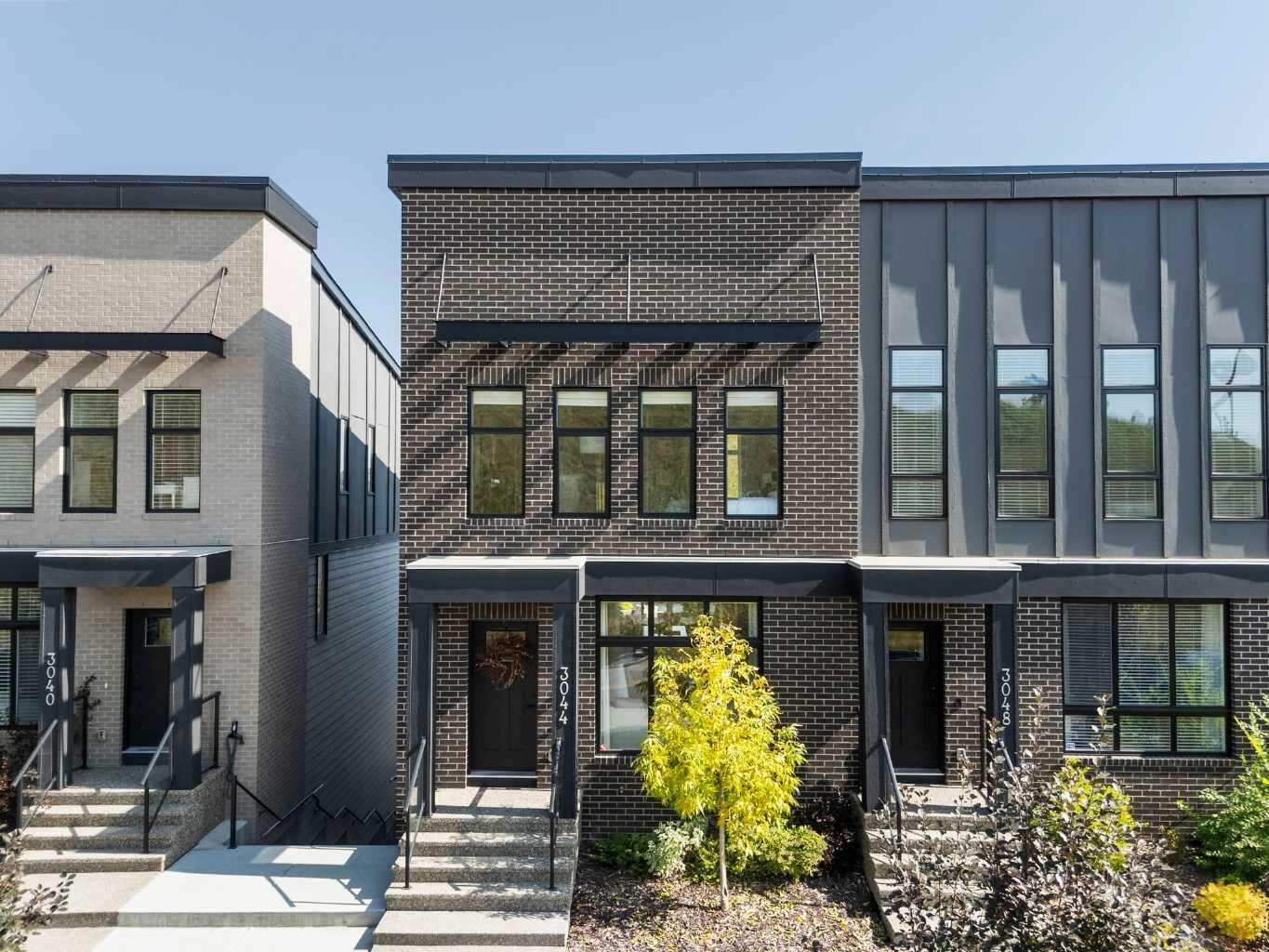 Property Photo:  3044 85 Street SW  AB T3H 6C7 