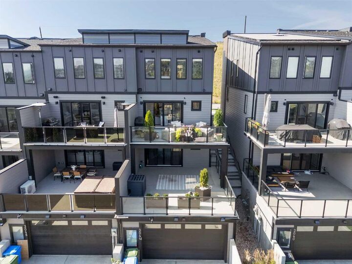 3044 85 Street SW — photo 1