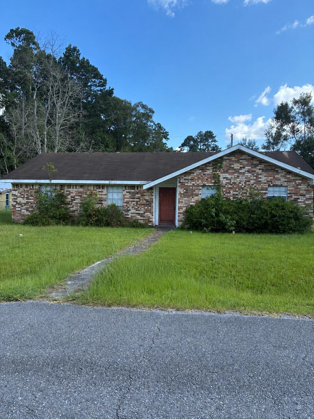 Property Photo:  117 Azalea  LA 70634 