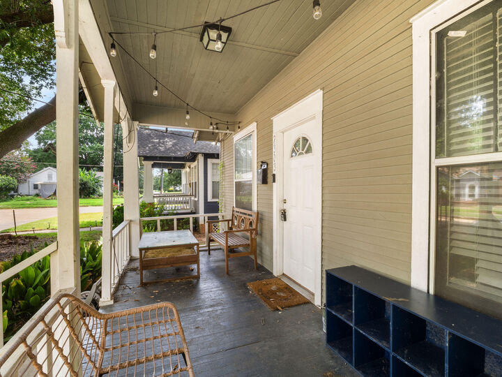 Property Photo: 2303 Myrtle St LA 71301