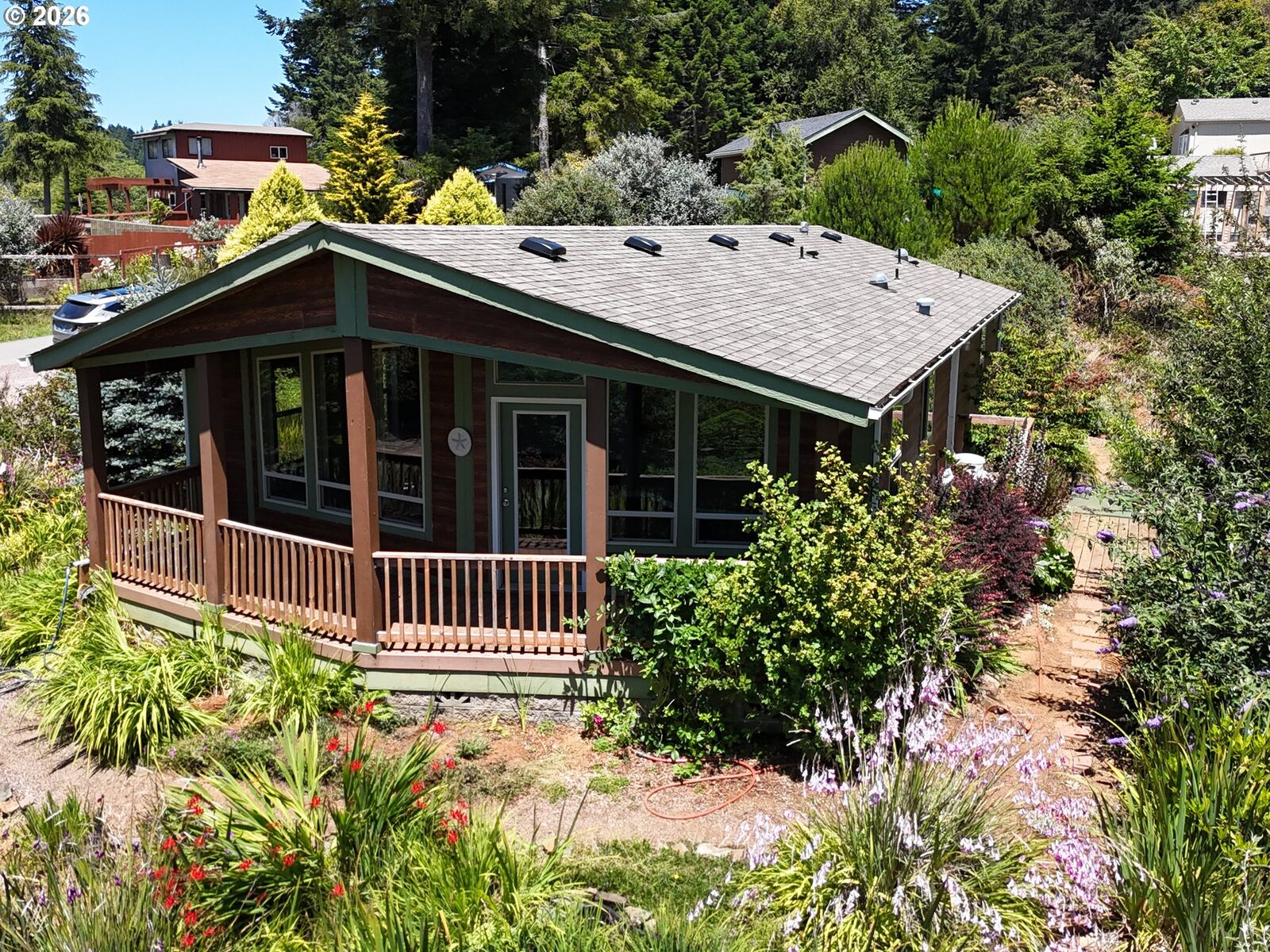 Property Photo: 96422 Alder Ridge Rd OR 97415
