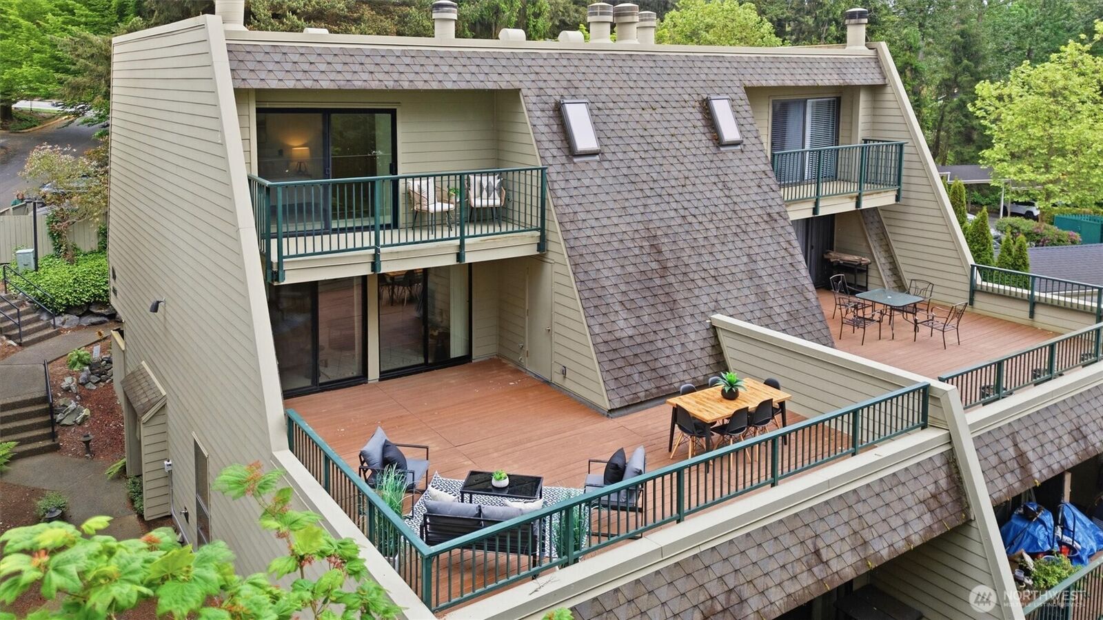 Property Photo: 8851 166th Avenue NE D302 WA 98052