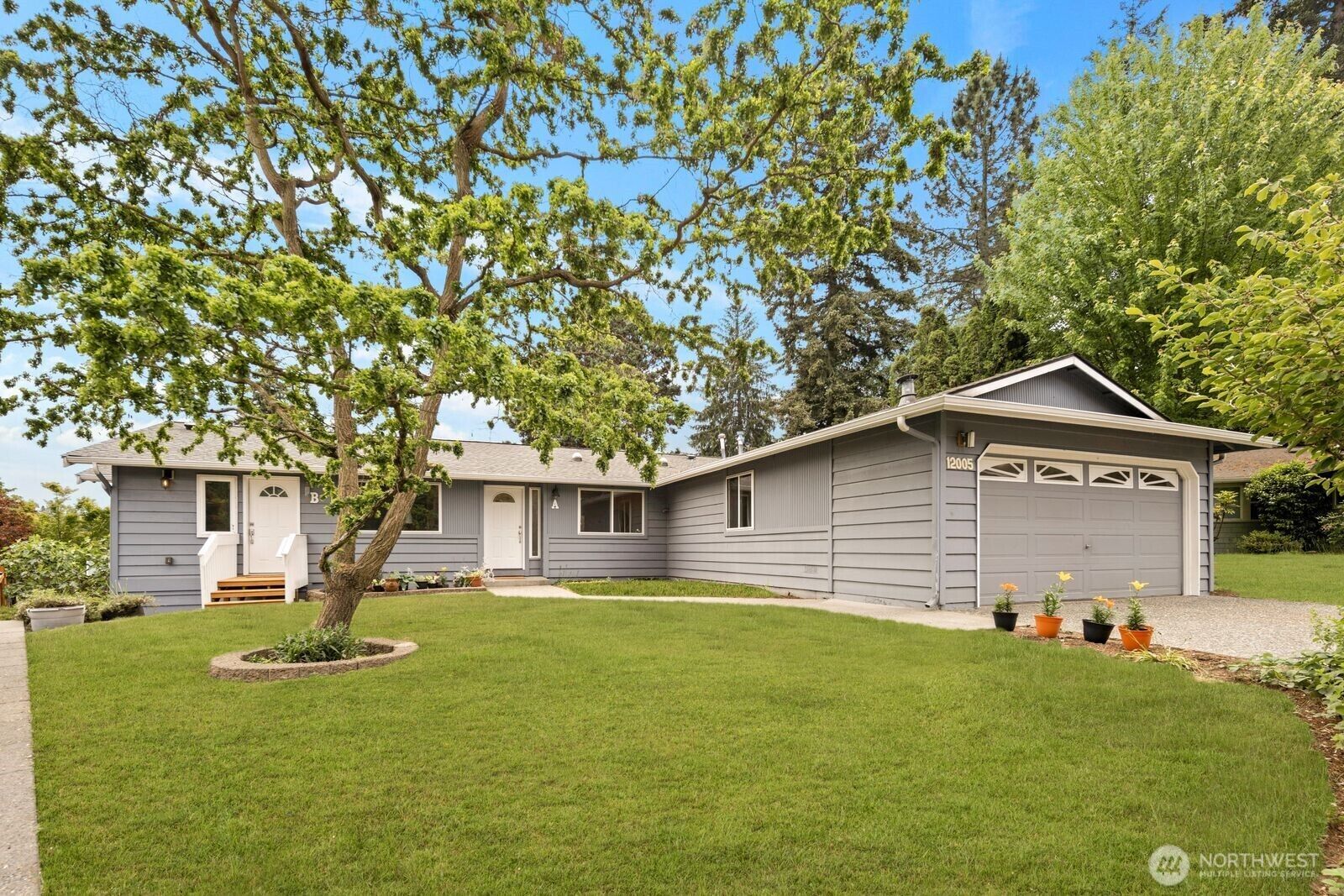Property Photo:  12005 NE 134th Place  WA 98034 