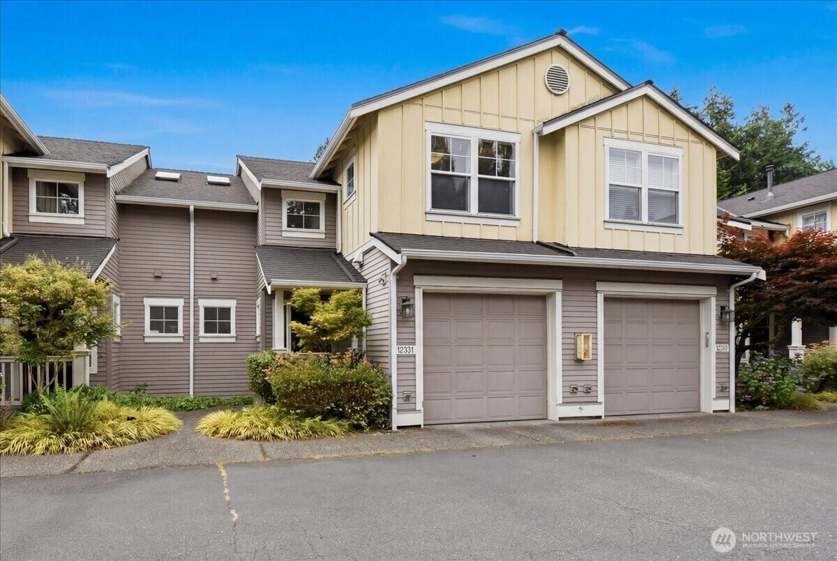 Property Photo:  12331 NE 92nd Street  WA 98033 