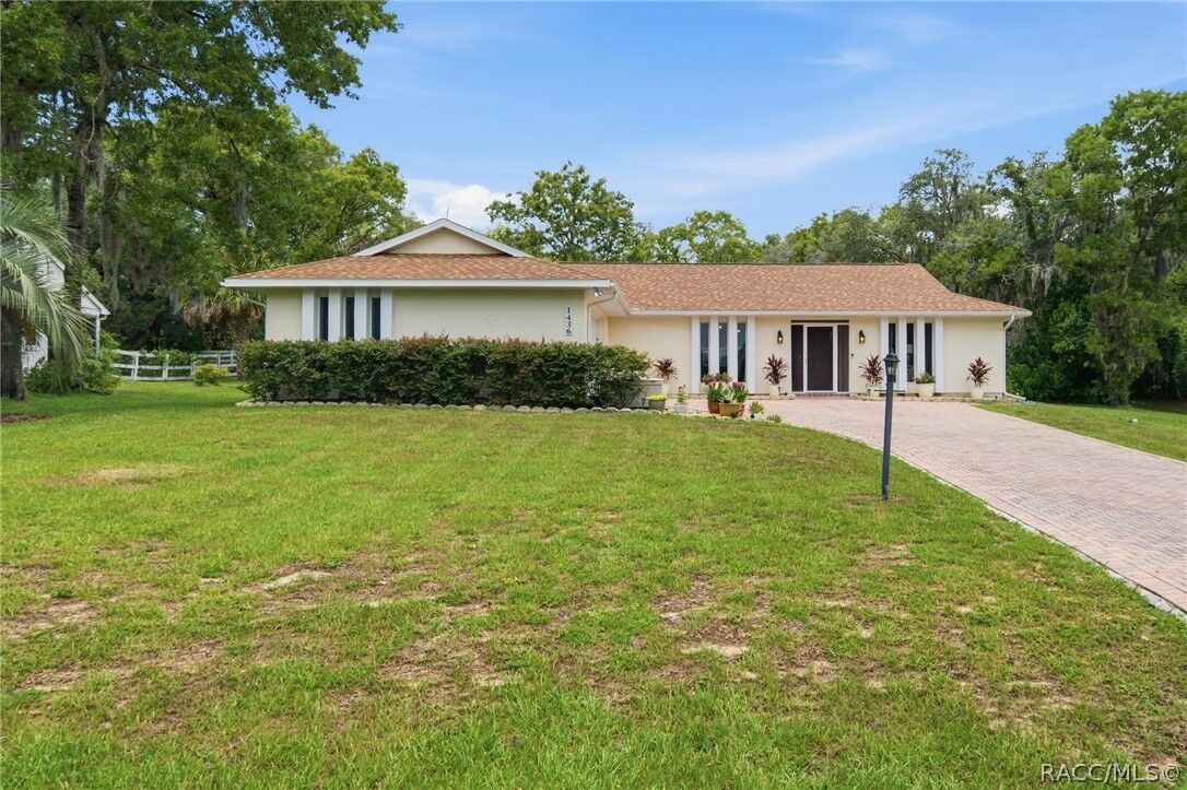Property Photo:  1436 E Monopoly Loop  FL 34453 