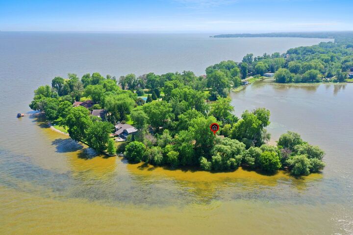 Property Photo: 200 Lake Road WI 54952-3419