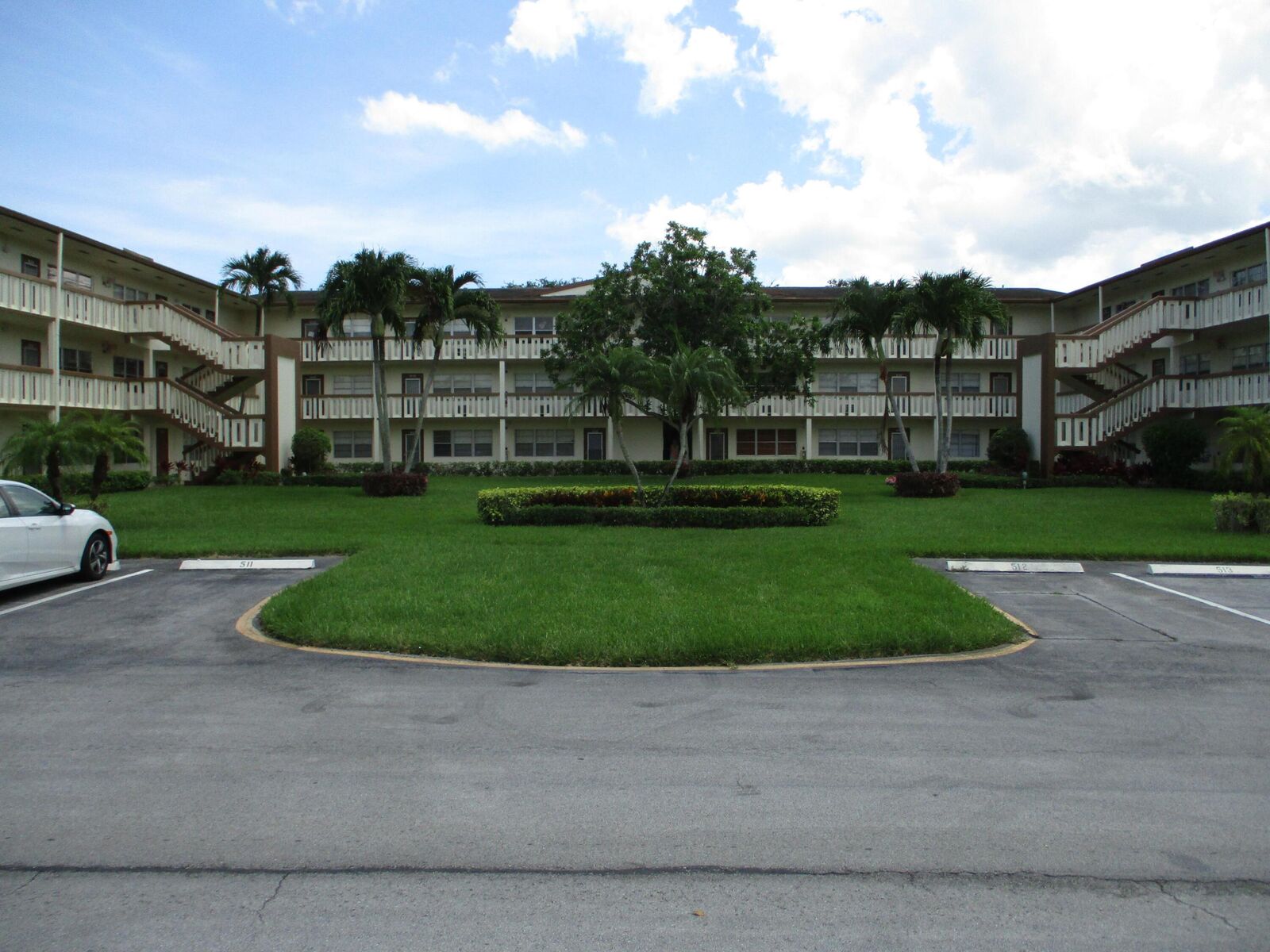 Property Photo:  506 Mansfield M  FL 33434 