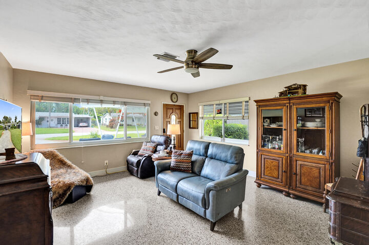 Property Photo:  501 NE 28th Street  FL 33334 