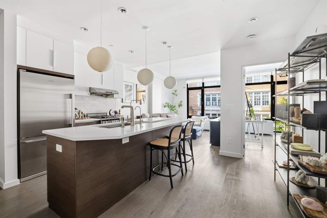 Property Photo:  427 E 12th Street 3A  NY 10009 