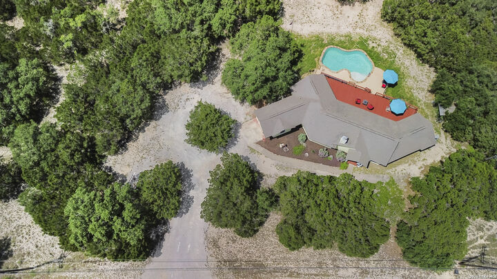 Property Photo:  136 Lakeridge Loop  TX 78063 