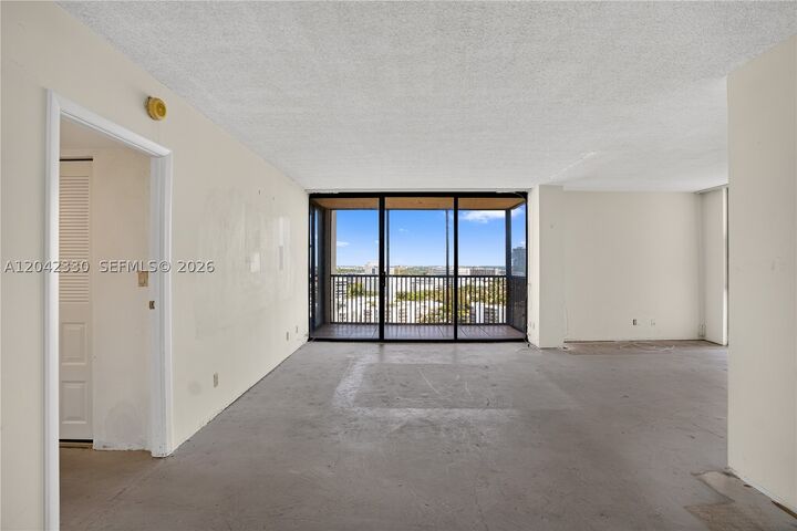 Property Photo: 20301 W Country Club Dr 2122 FL 33180