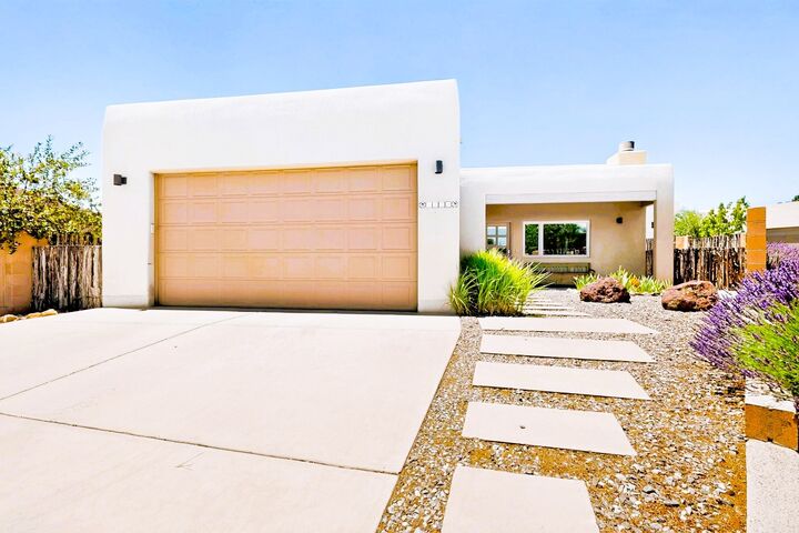 Property Photo:  1522 Calle Redondo  NM 87505 