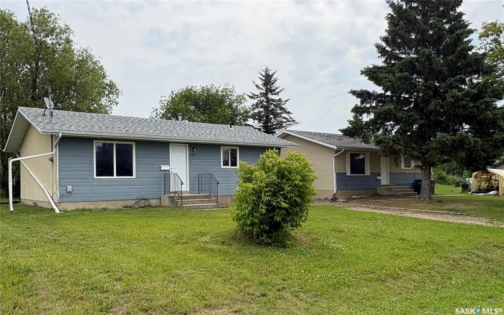 Property Photo: 111-115 Mill Avenue N SK S0J 0E0