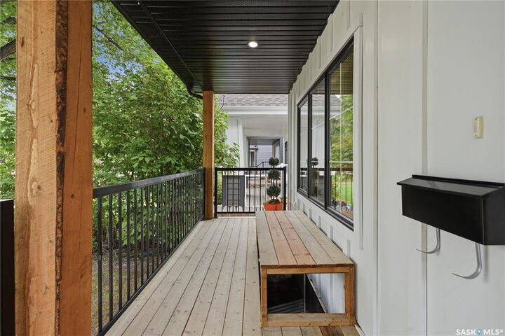 Property Photo: 825 Osborne Street SK S7K 0Y6