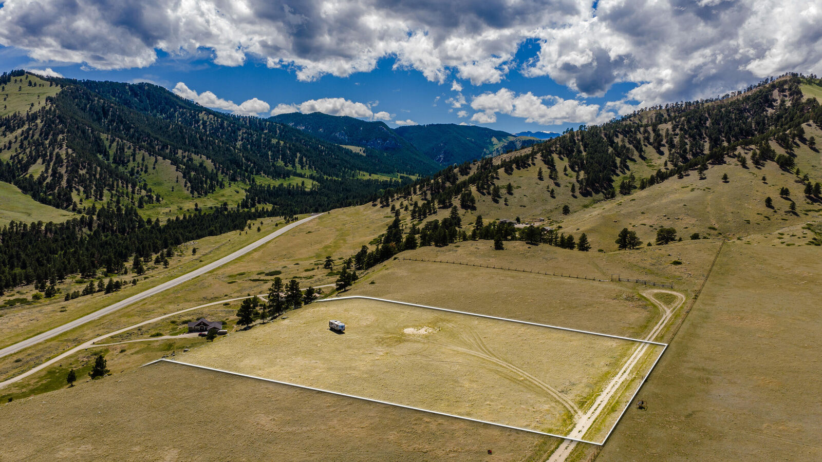 Property Photo: 72 Old Antlers Way Way WY 82834