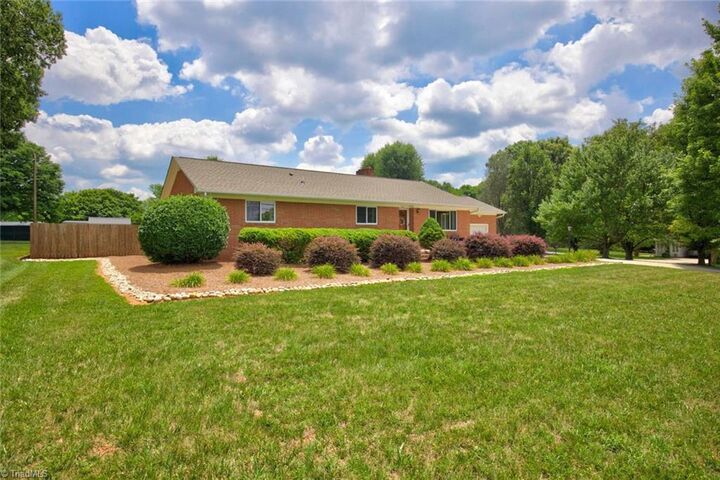 Property Photo: 4010 Kernersville Road NC 27107