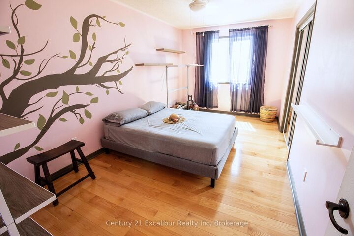 Property Photo:  591 Wellington Street E  ON N0G 2L2 