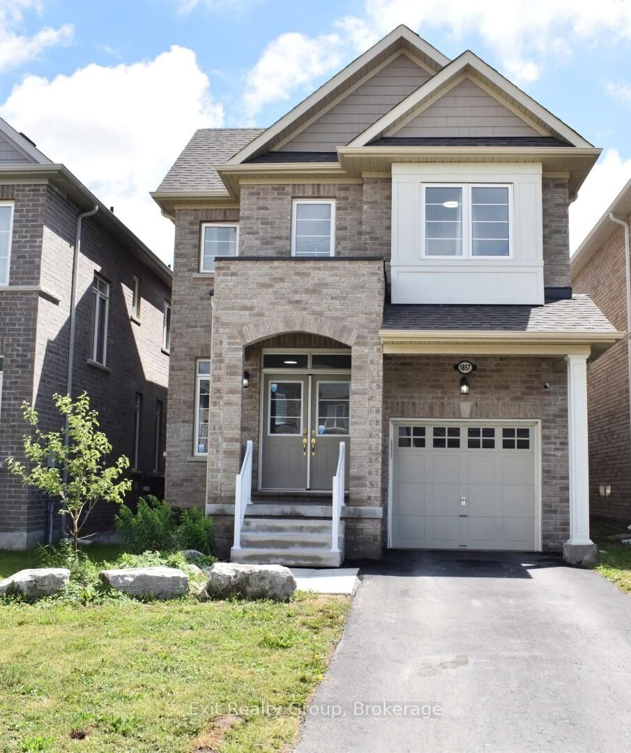 Property Photo:  1857 Fosterbrook Street  ON L1K 3G5 
