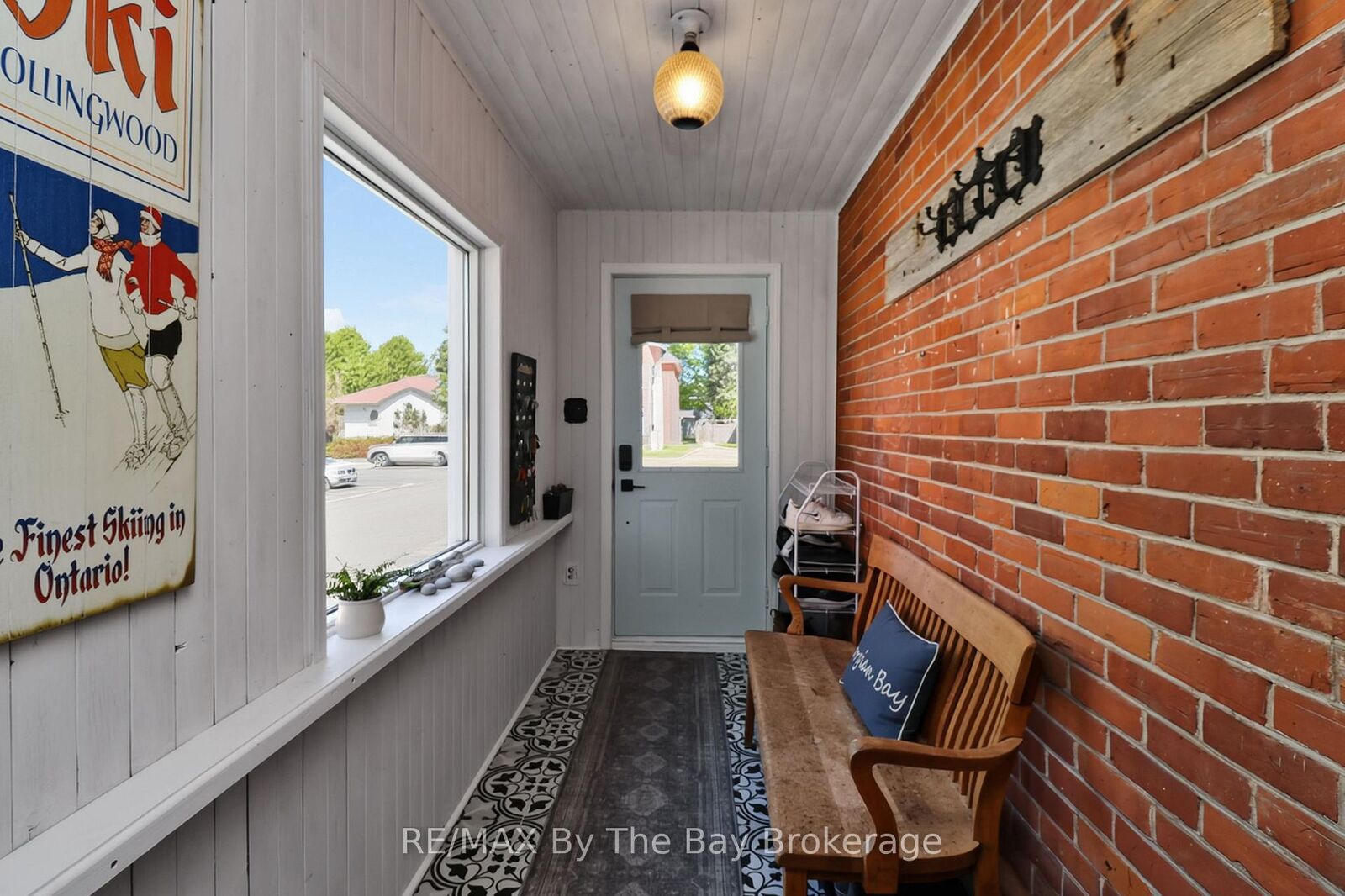 Property Photo:  87 Queen Street W  ON L0L 1P0 