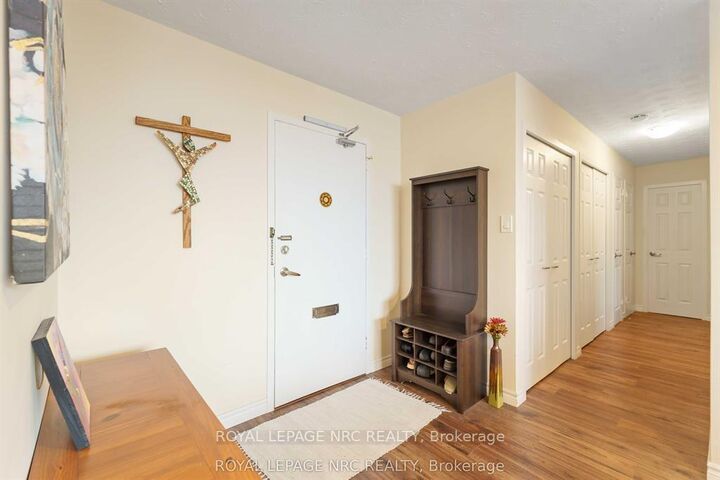 Property Photo: 35 Towering Heights Boulevard 1107 ON L2T 3G8