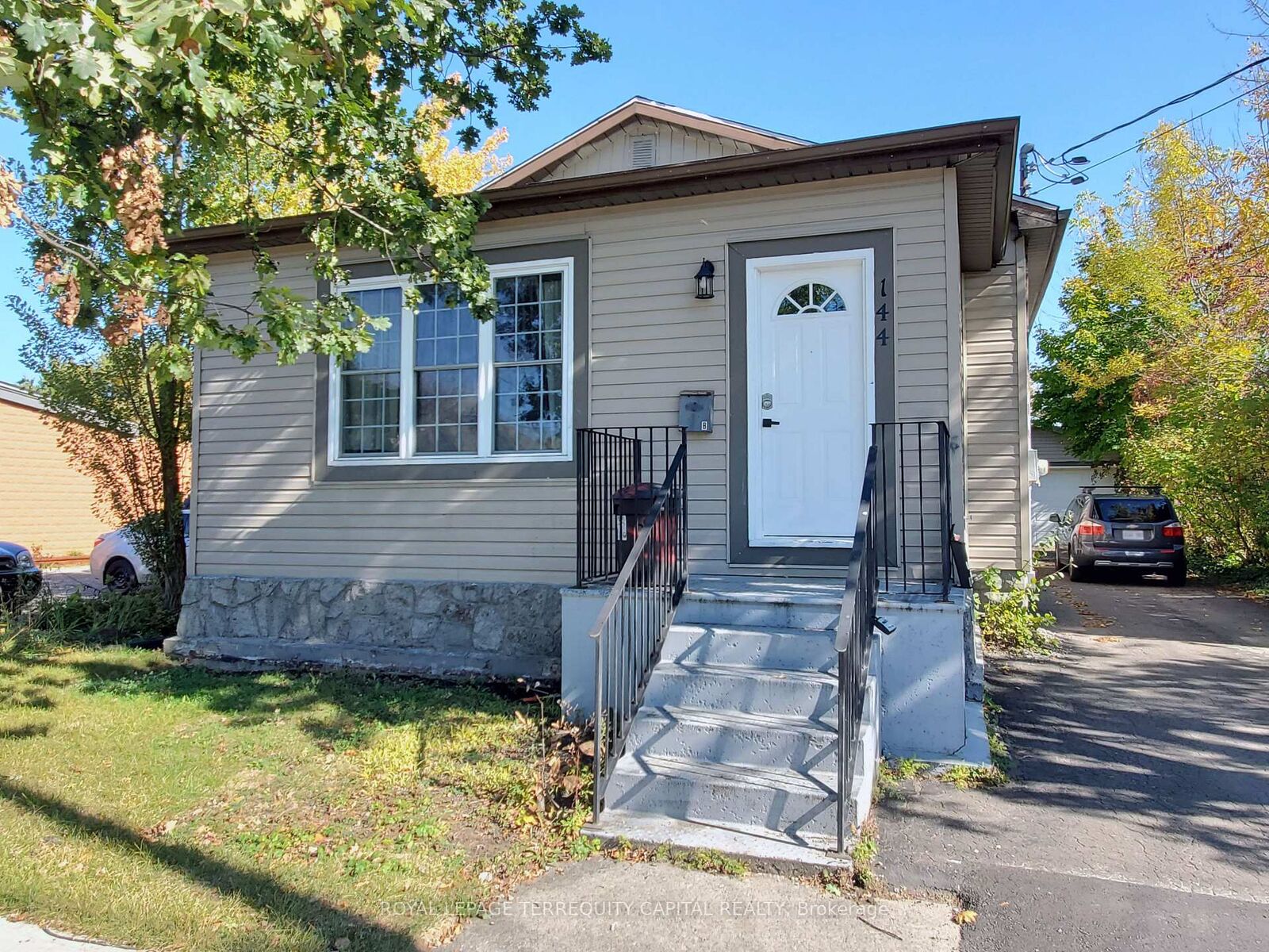 Property Photo: 144 Garner Avenue Lower ON L3B 2Y2