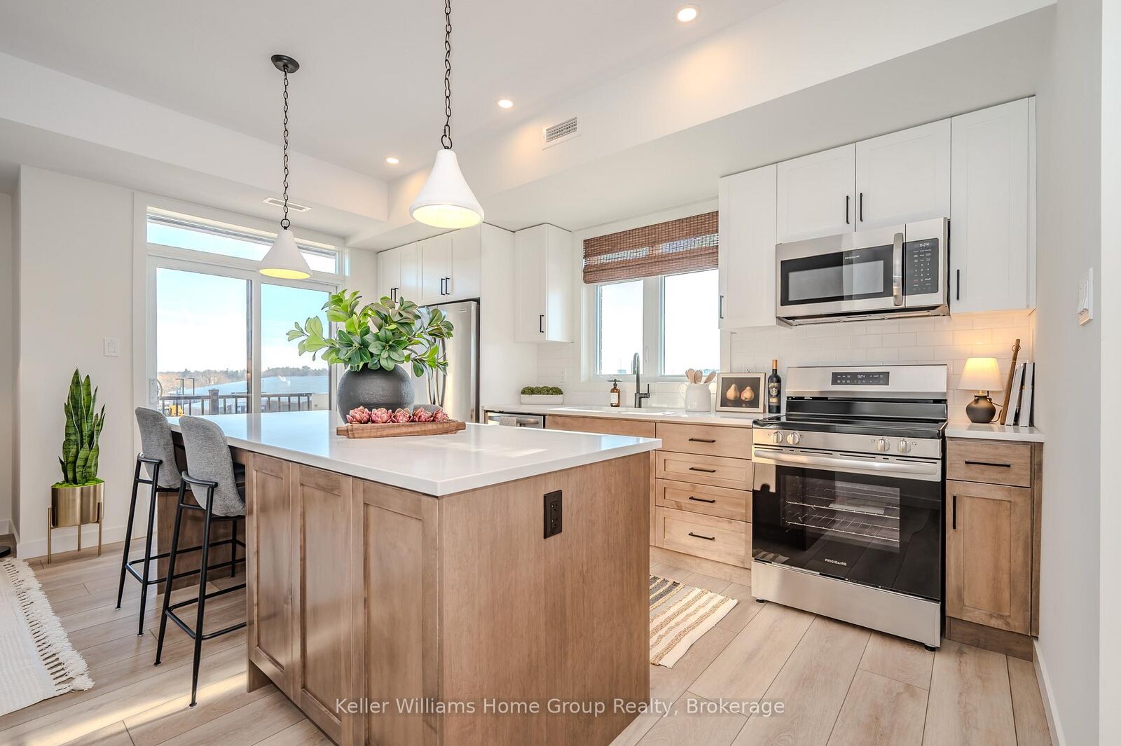 Property Photo: 824 Woolwich Street 70 ON N1H 6J2