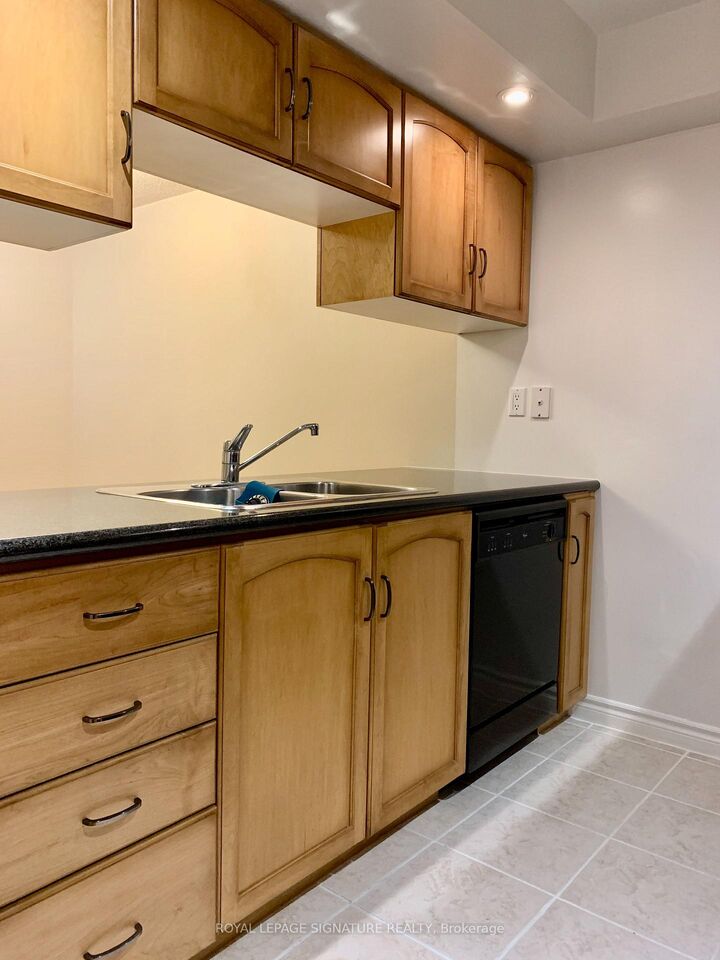 Property Photo: 270 Wellington Street W 313 ON M5V 3P5