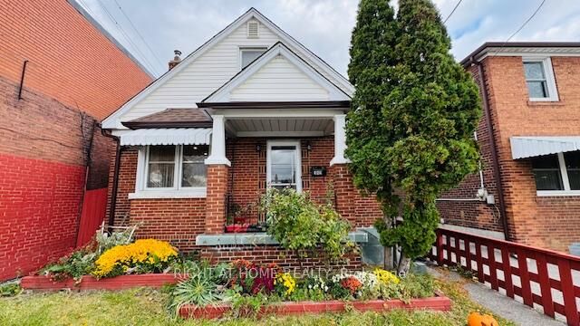 Property Photo:  349 Kipling Avenue  ON M8V 3K6 