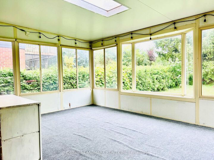 Property Photo: 123 Crossland Gate ON L3X 1A5