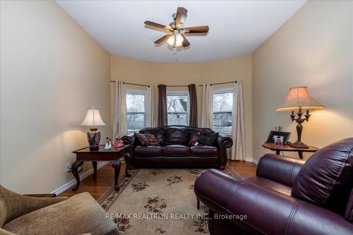 Property Photo: 86 John Street ON L4N 2K5
