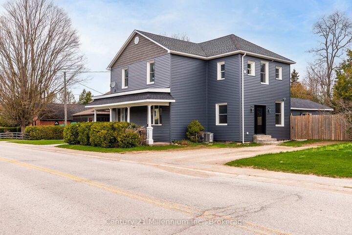 303025 15 Grey Road — photo 1