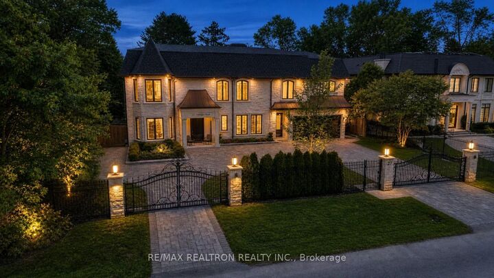 27 Laureleaf Road — photo 1