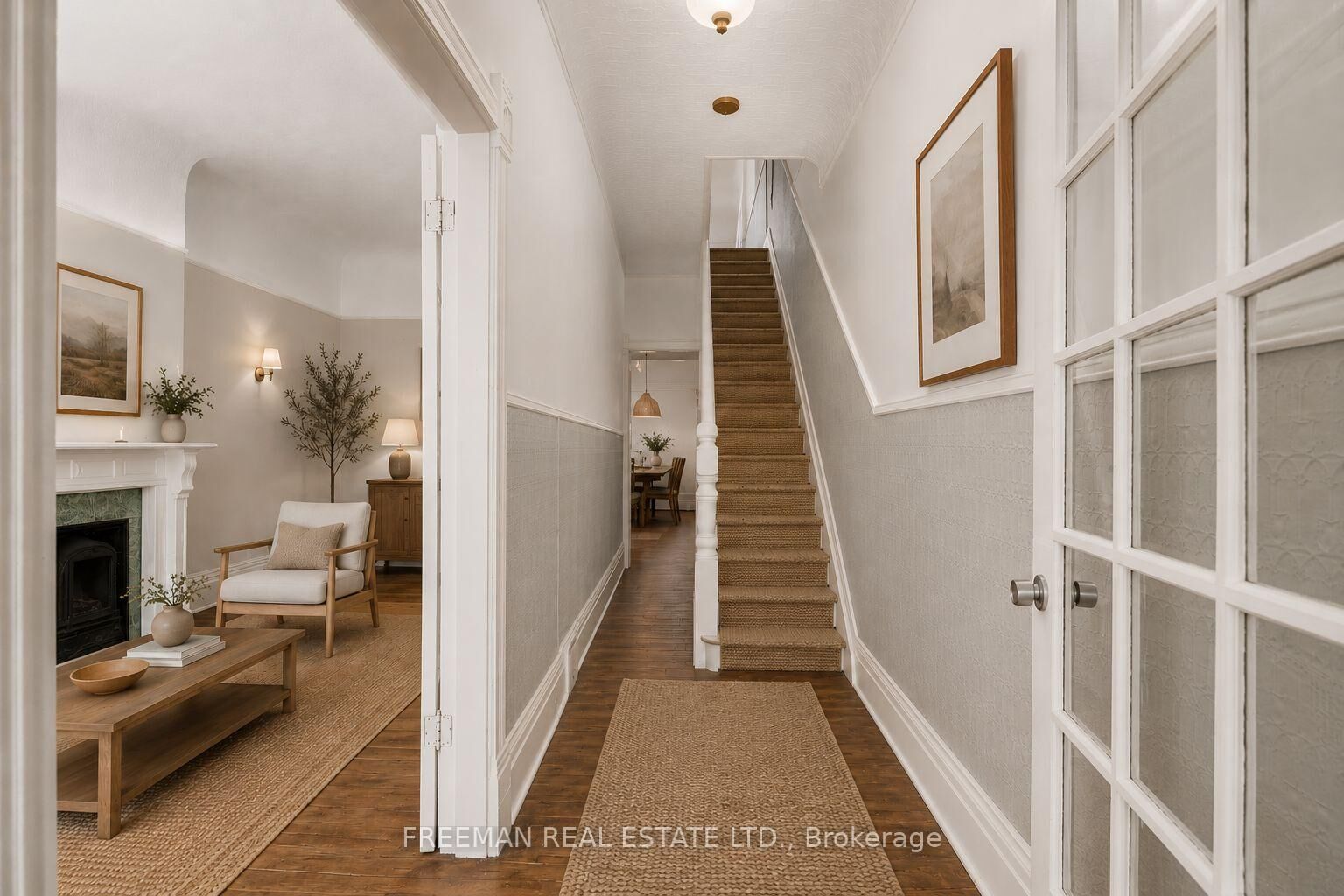 Property Photo: 116 Brunswick Avenue ON M5S 2M2