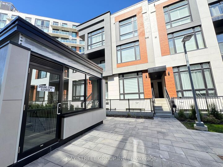 Property Photo:  2 Steckley House Lane 914  ON L4S 1M4 