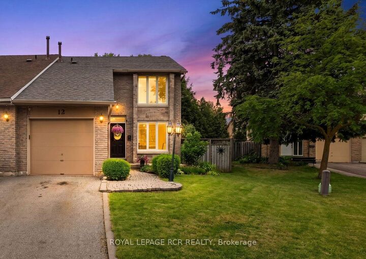 Property Photo:  12 Macassa Court  ON L6Z 1B3 