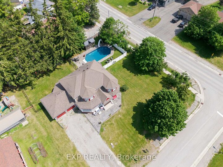 Property Photo:  4 Flora Street  ON K0M 2M0 