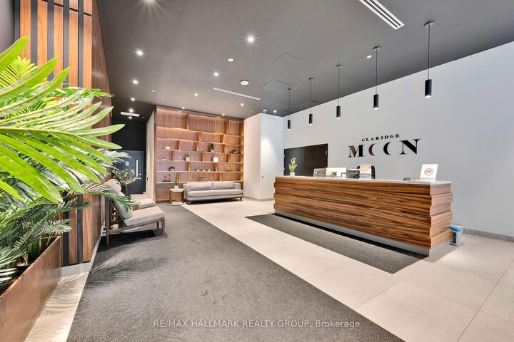 Property Photo: 340 Queen Street 401 ON K1R 0G1
