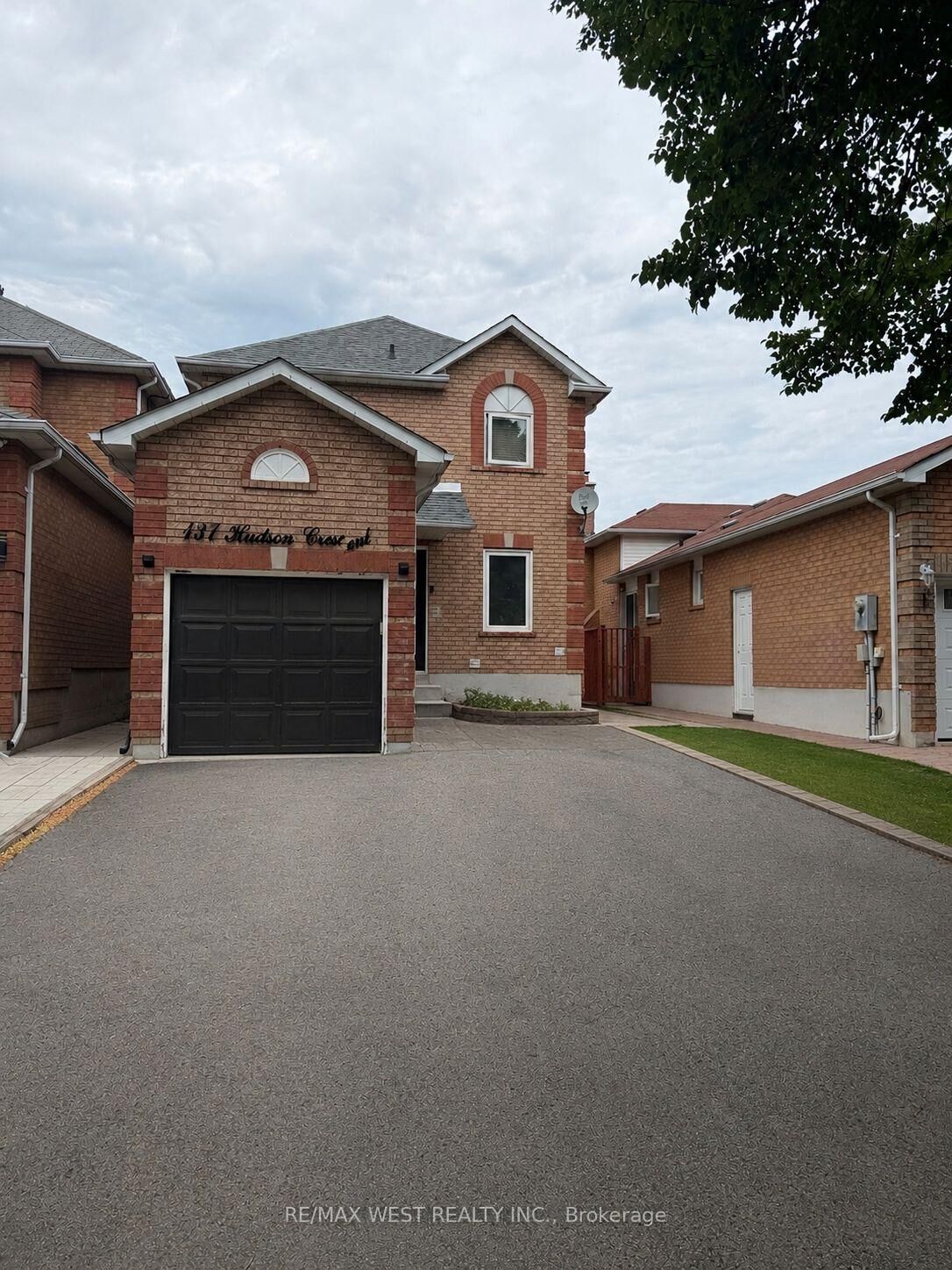 Property Photo:  137 Hudson Crescent  ON L3Z 2Y7 