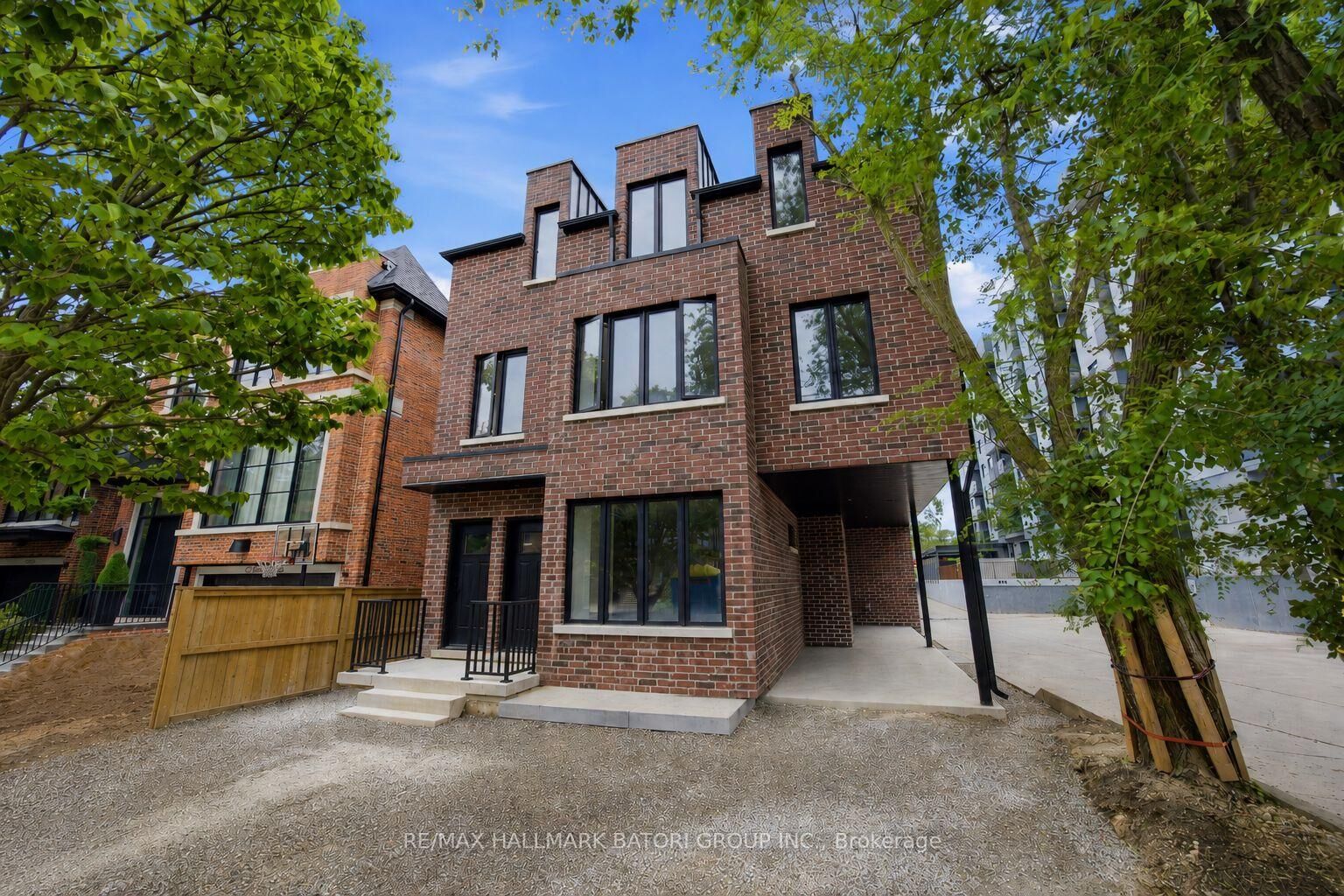 Property Photo:  56 Camberwell Road 4  ON M6C 3E8 