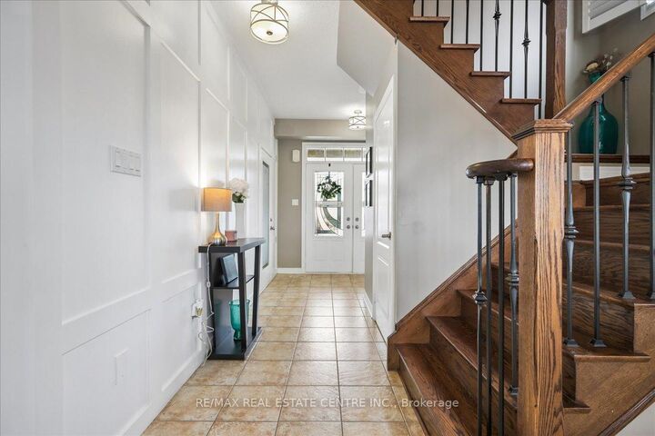 Property Photo:  33 Paula Court  ON L9W 5V1 