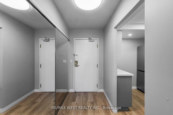Property Photo: 100 Observatory Lane SE 502 ON L4C 1T4