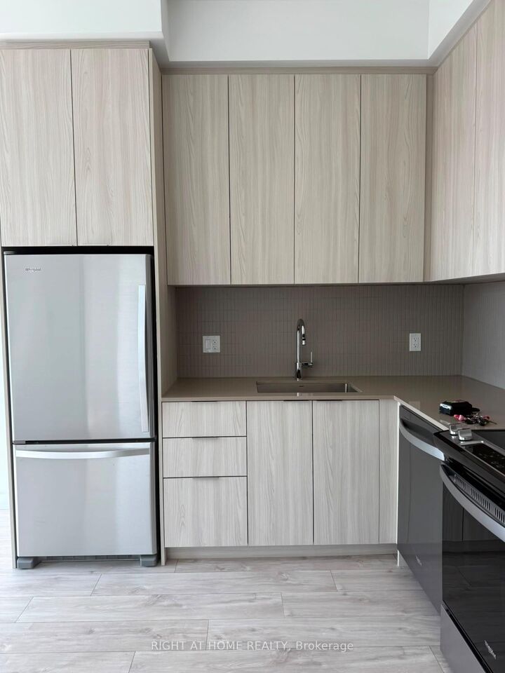 Photo de la propriété:  740 Whitlock Avenue 815  ON L9E 2B6 
