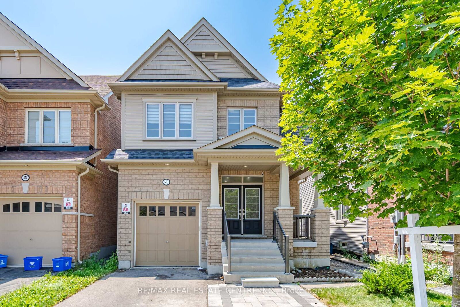 Property Photo:  570 Windfields Farm Drive  ON L1L 0L8 